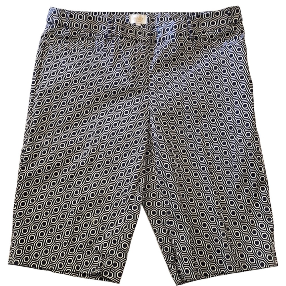 LAUNDRY navy/white shorts, size 4, VGC